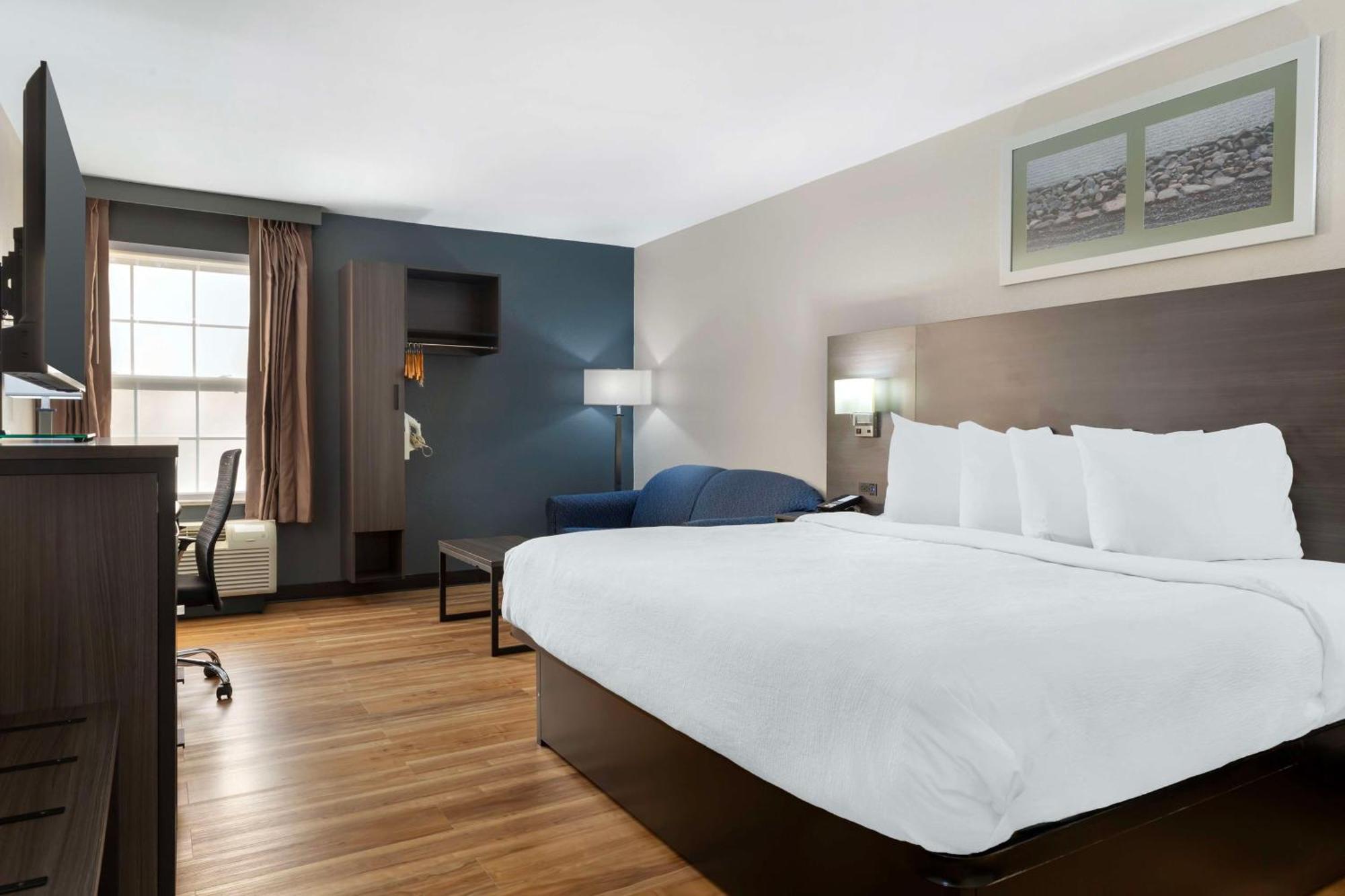 Western Hotel Mystic